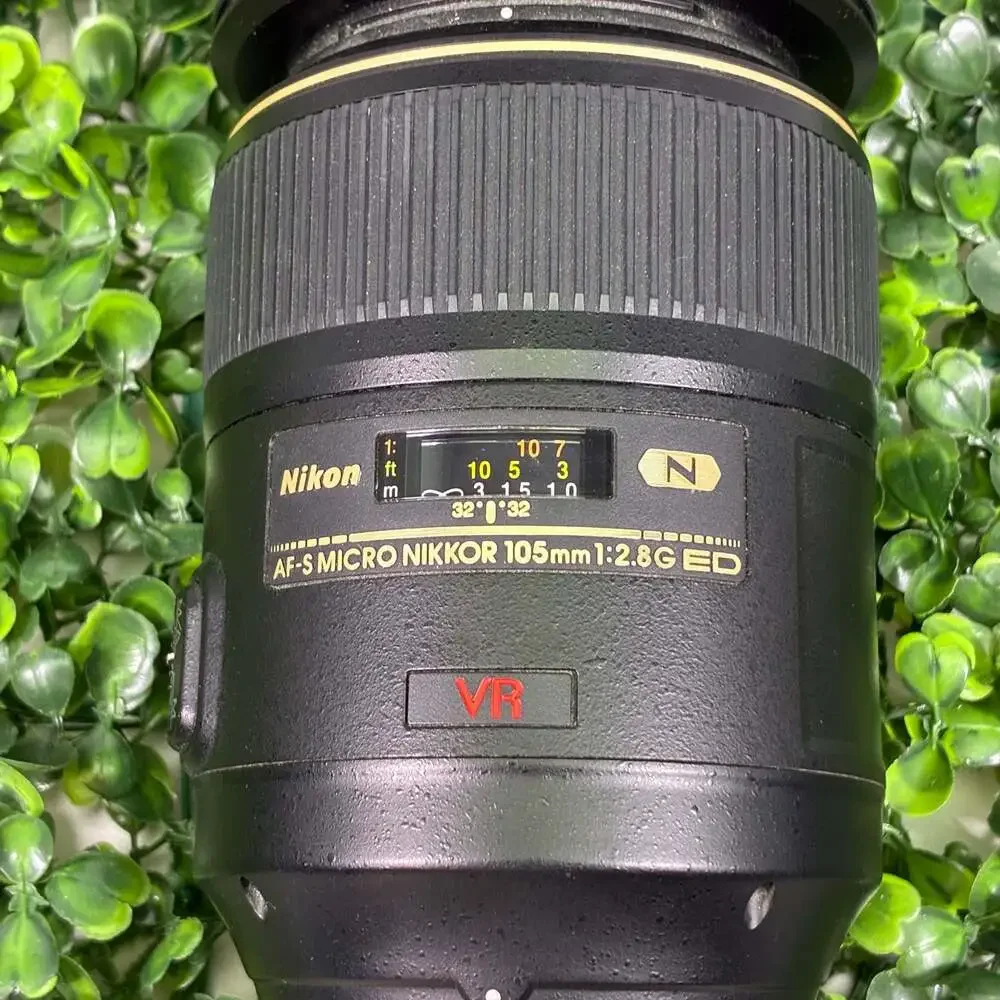 Nikon AF-S VR Micro-Nikkor 105mm f/2.8G IF-ED Lens